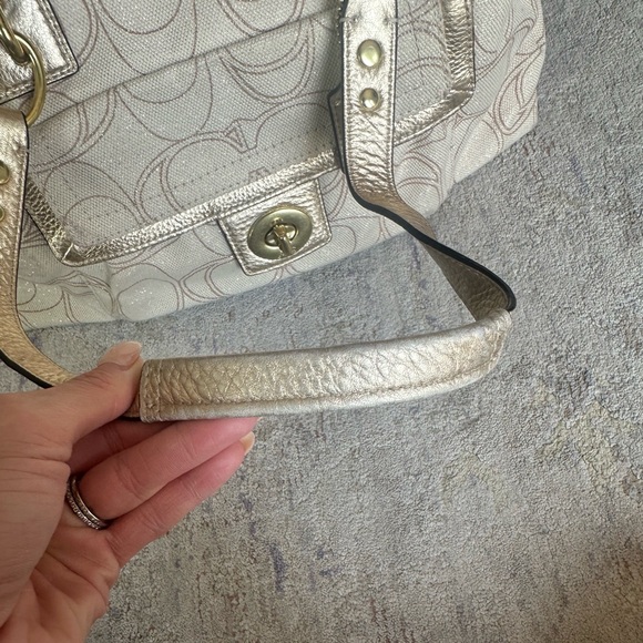 Coach Cream Canvas Shoulder Bag - Picture 3 of 5